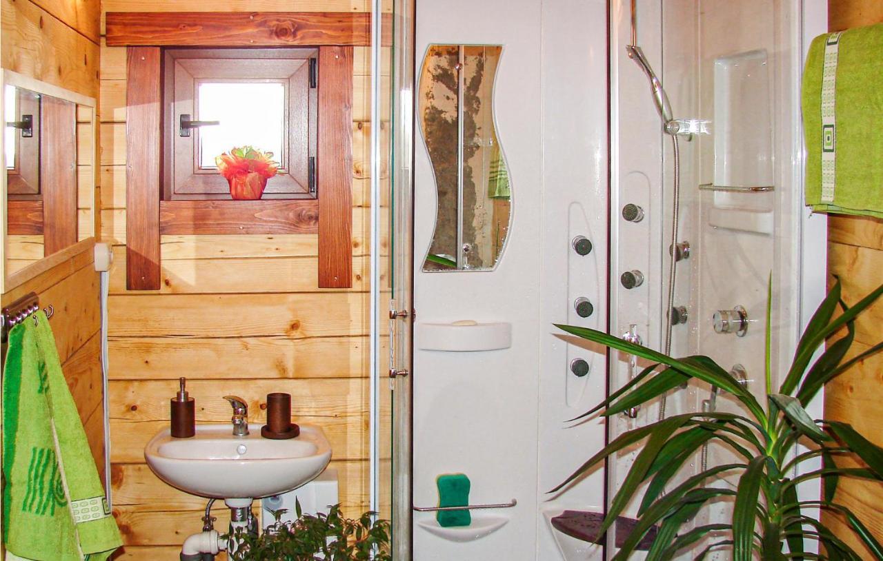 3 Bedroom Cozy Home In Mscice Podamirowo Buitenkant foto